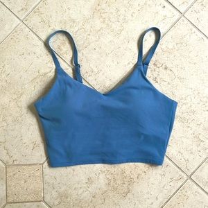 Athletes Elation V-neck crop D-DD
